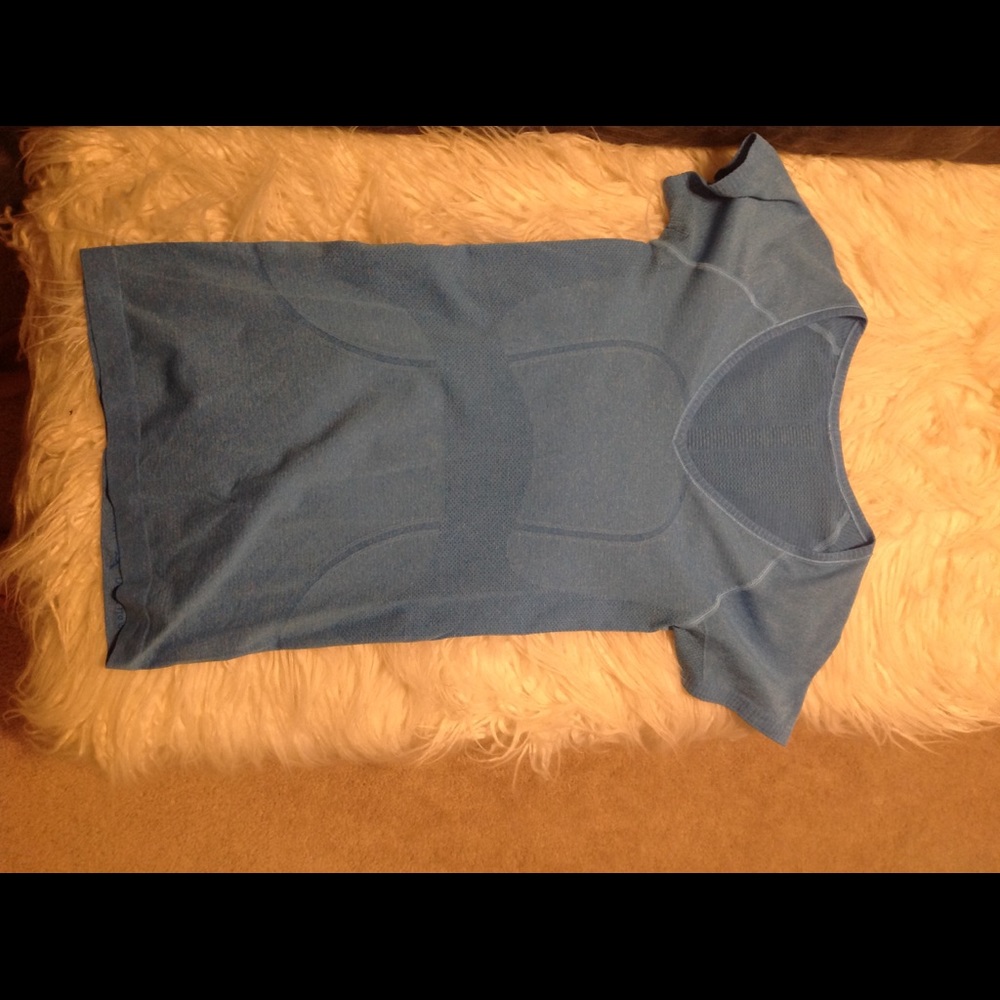 Lululemon size 4